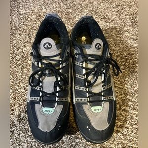 Shimano Sneakers, tan and black, size 12.3 US, 48 EU, MT31 style. Cycling.